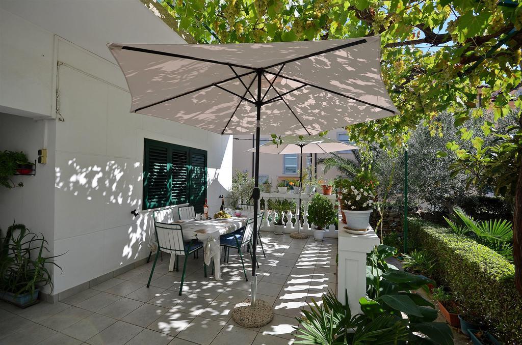 Apartments Branko Vodice Exterior photo
